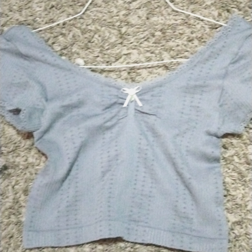 Blue medium cropped shirt